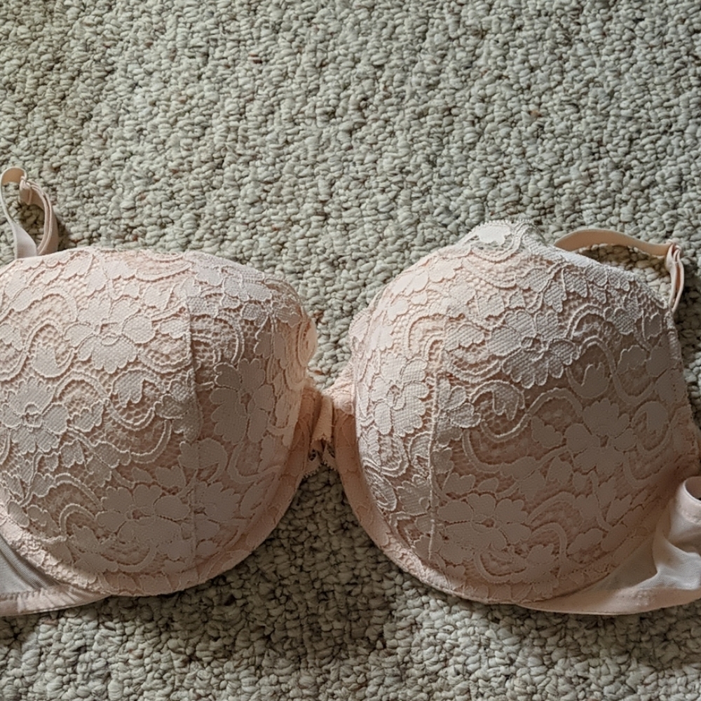 Light pink bra